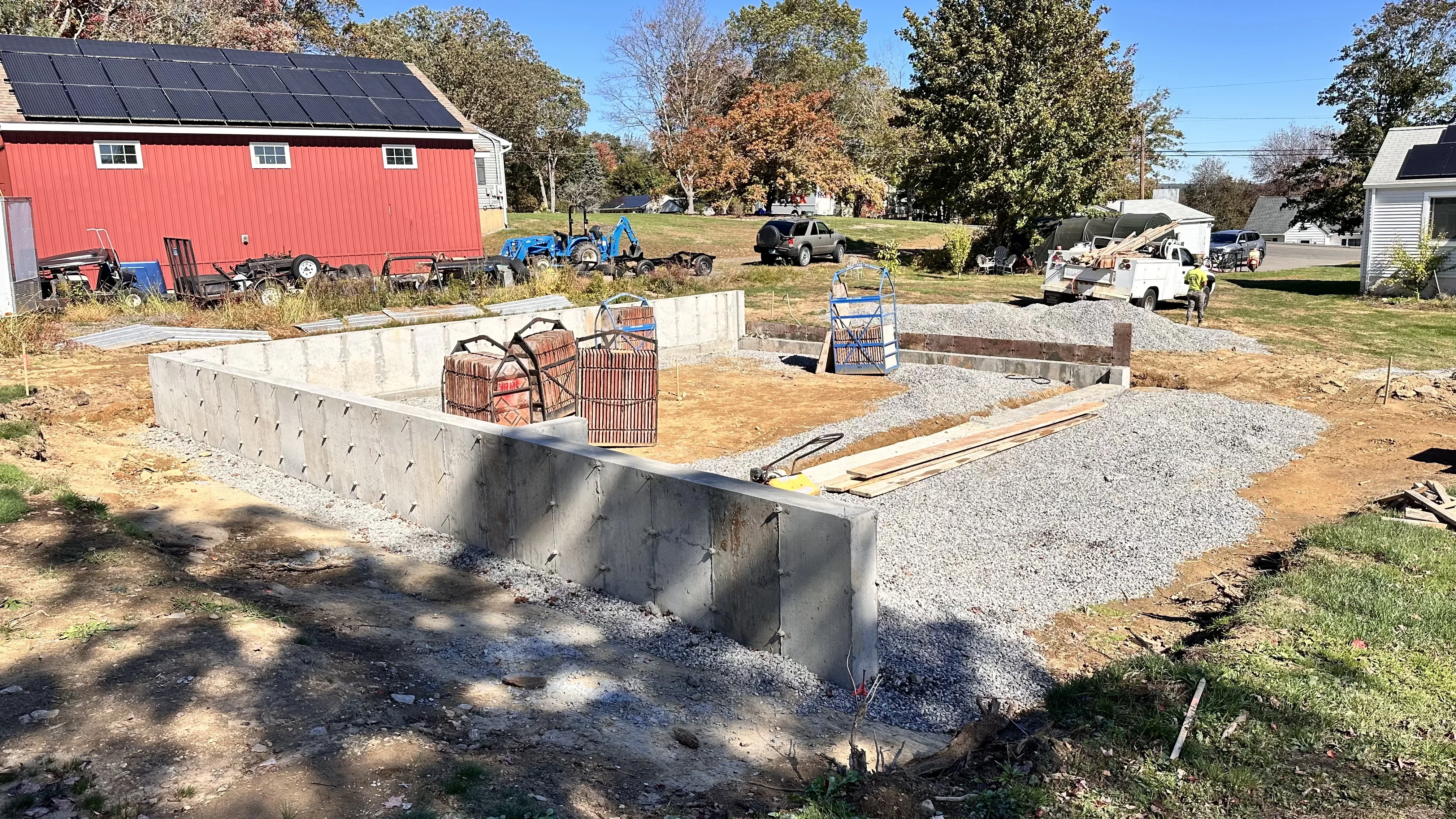 Foundation Pour 4